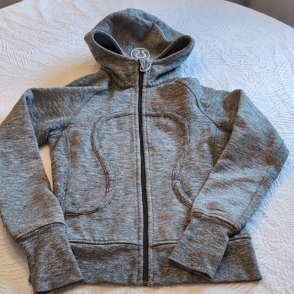 Lululemon scuba full zip jacket in Gray size 6